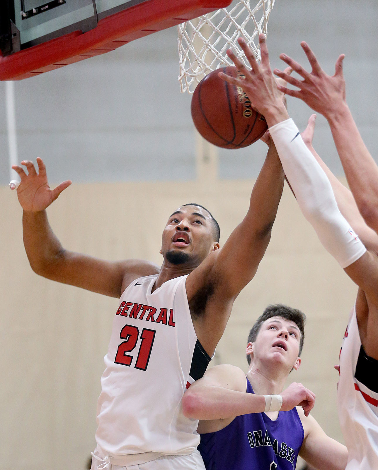 March 12: Onalaska vs La Crosse Central